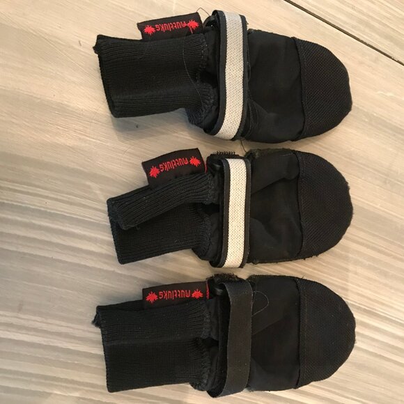 Muttluks Extra Small Dog Boots - Picture 1 of 2